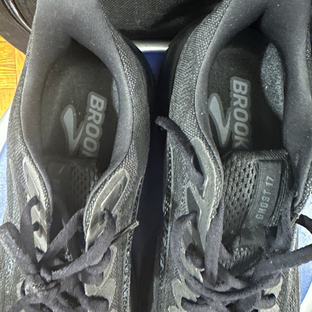 Brooks Ghost 17 Road Running Shoes - Picture 2 of 7